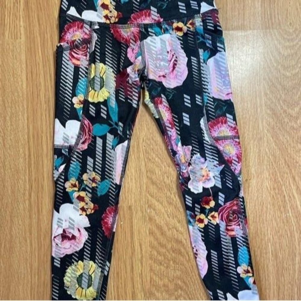 Athletic Works Leggings xs (4-5) multi color flowers